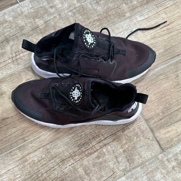 Nike Hurache - Picture 2 of 4